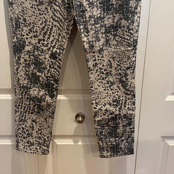 🎉 HOST PICK 🎉 Express NWT Skinny High Rise Print Denim Legging Size 12 - Picture 6 of 11